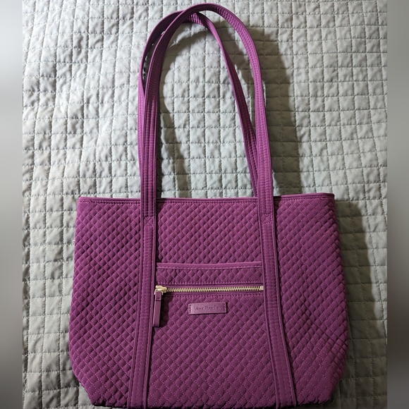 Vera Bradley Iconic Small Vera Tote Gloxinia EUC - Picture 1 of 5